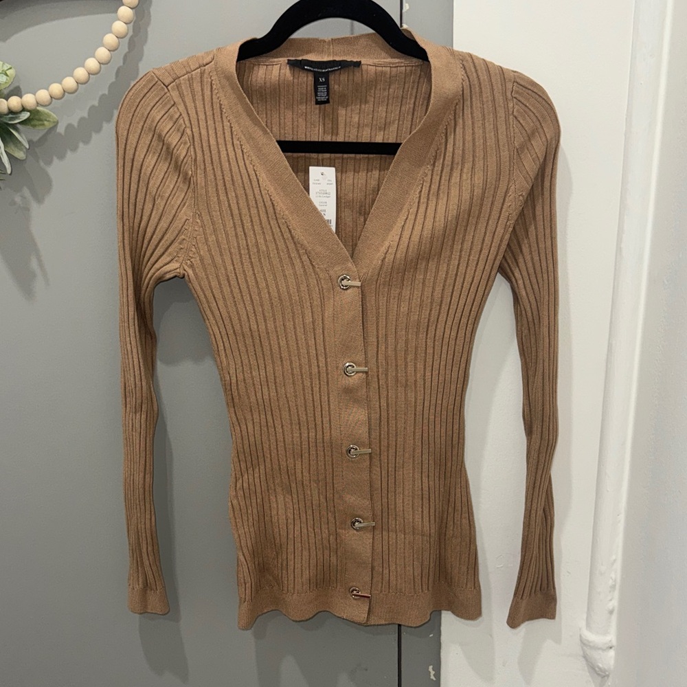 White House Black Market Ribbed V-Neck Cardigan in Camel